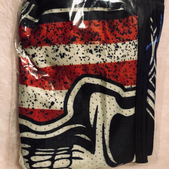 Mask - Picture 3 of 3